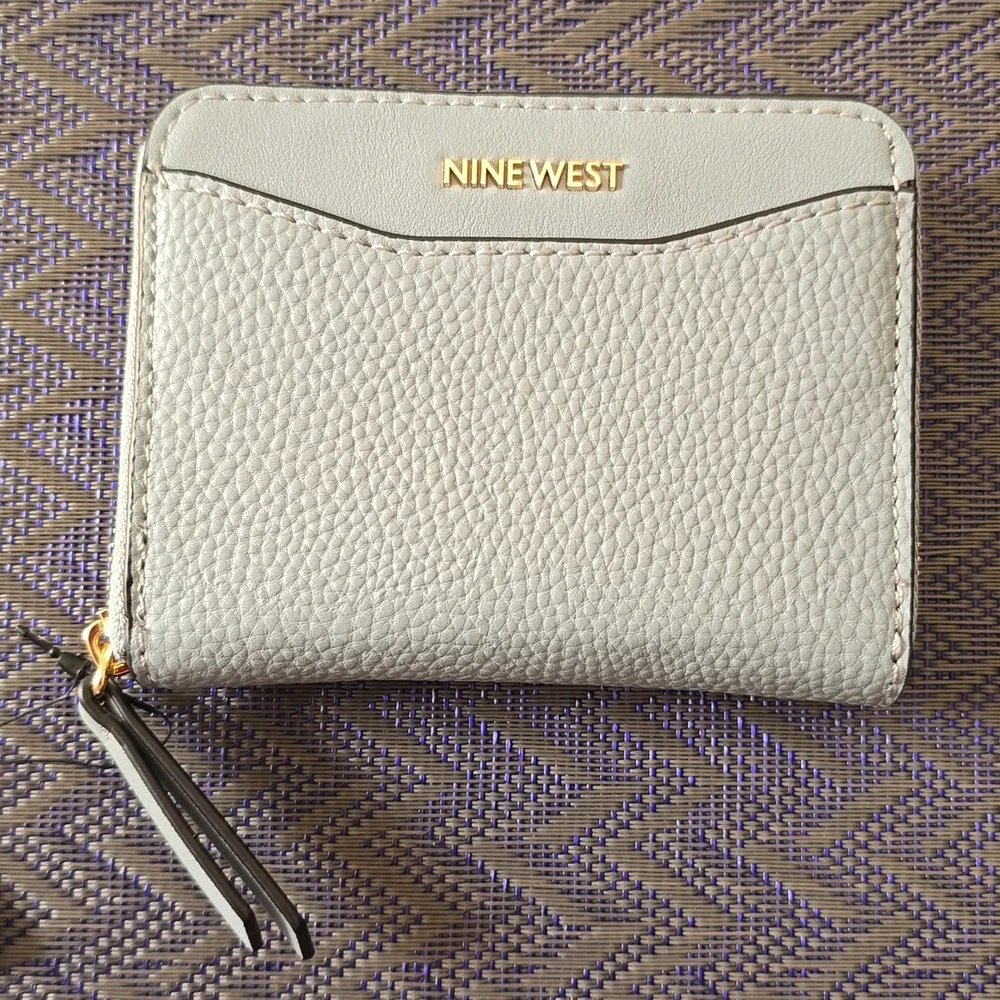 NINE WEST WOMEN'S BLUE GRAY LEATHER WALLET